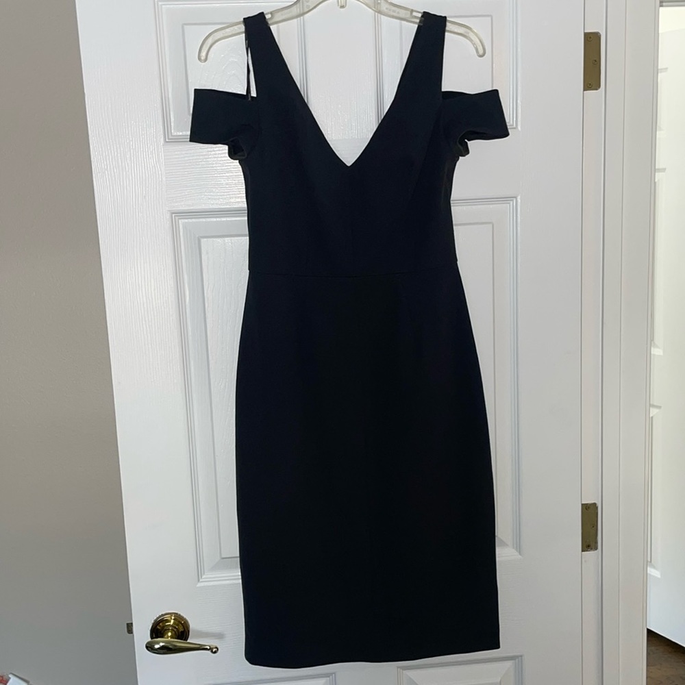 Vera Wang SIZE 2 in Dark Navy